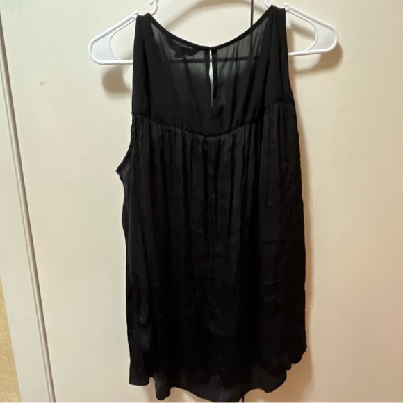 Black Simply Vera Wang Tank Top, Sheer Top Panel, Silky Material Feel, Size XL - Picture 2 of 12